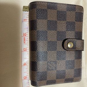 Authentic preloved Louis Vuitton vintage kiss lock short wallet in damier ebene